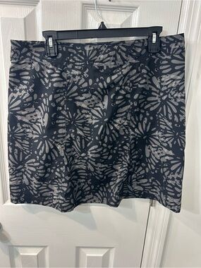 Ripskirt Black and Gray Shinto Butterfly print wrap Skirt. Size L Length 2